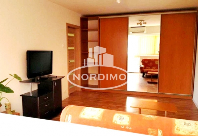 Garsoniera spatioasa de vanzare, Plaza