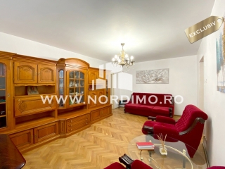 Apartament cu 3 camere,pretabil locuinta sau firma